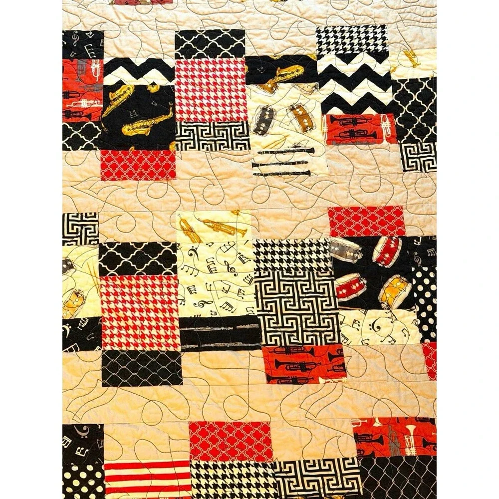 Red Silver Black Handmade Stadium Quilt Minkie Buffalo Plaid Back Band Bulldogs